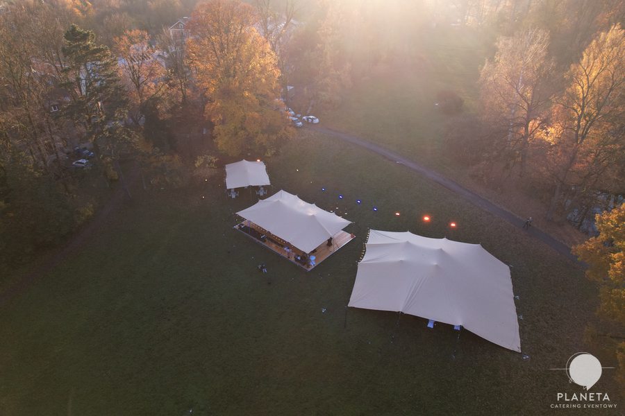 Namiot stretch Planeta Catering – ujecie z drona nr 1