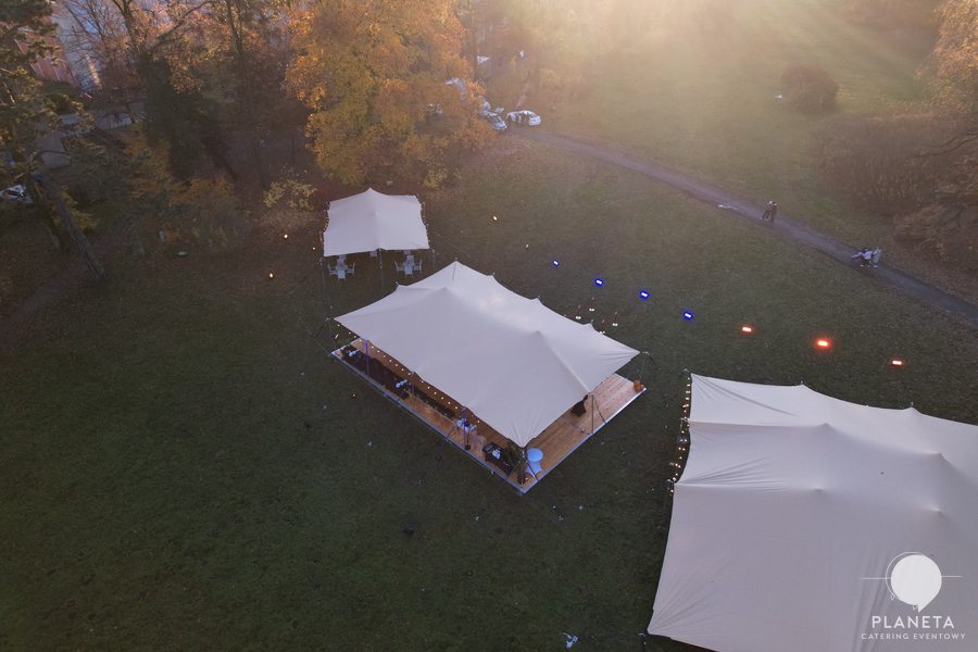 Namiot stretch Planeta Catering – ujecie z drona nr 3